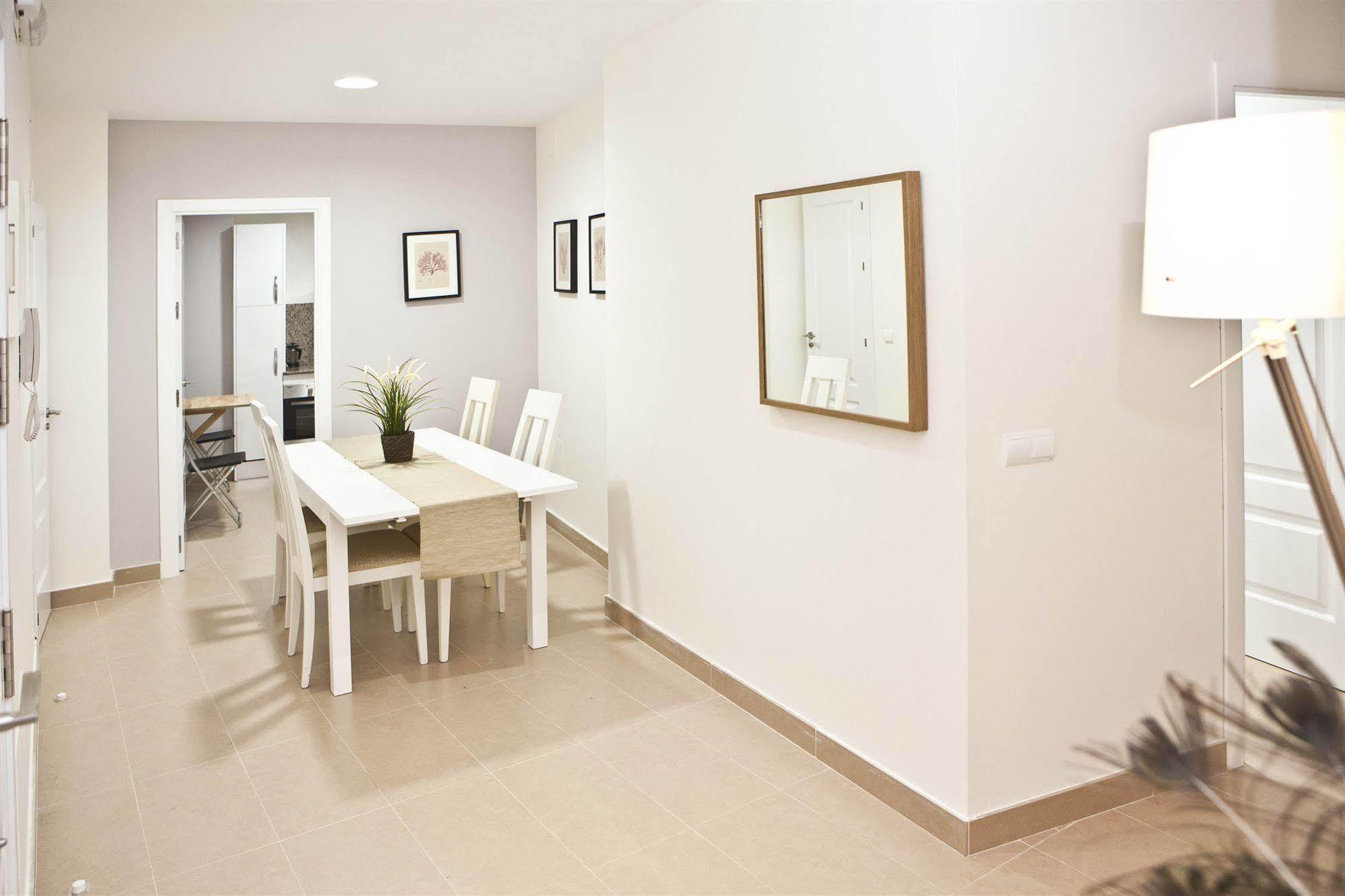 Apartamentos Unisierra Malaga Ngoại thất bức ảnh